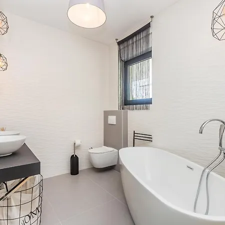 Luxury Noa * Njivice