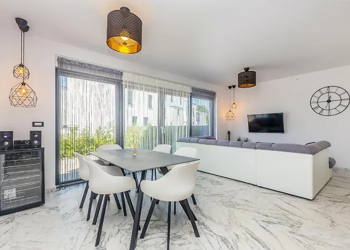 Luxury Noa Njivice