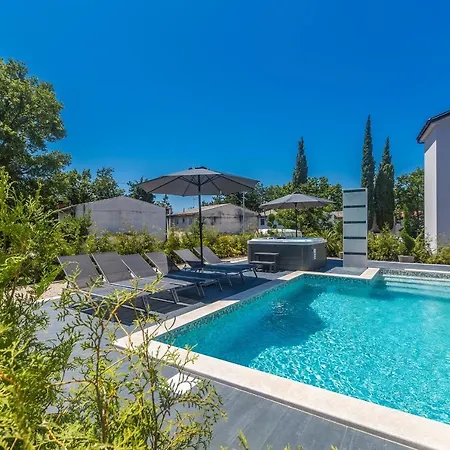 Luxury Noa * Njivice