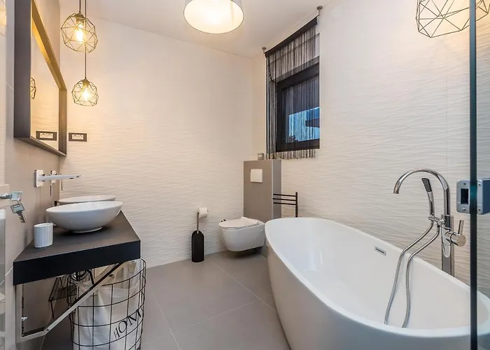 Luxury Noa * Njivice