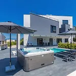 Luxury Noa Apartman
