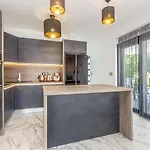 Luxury Noa * Njivice