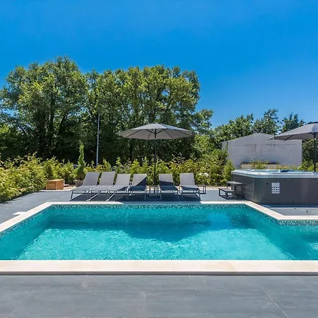 Luxury Noa Njivice