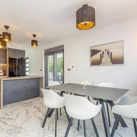Luxury Noa Apartamento Njivice